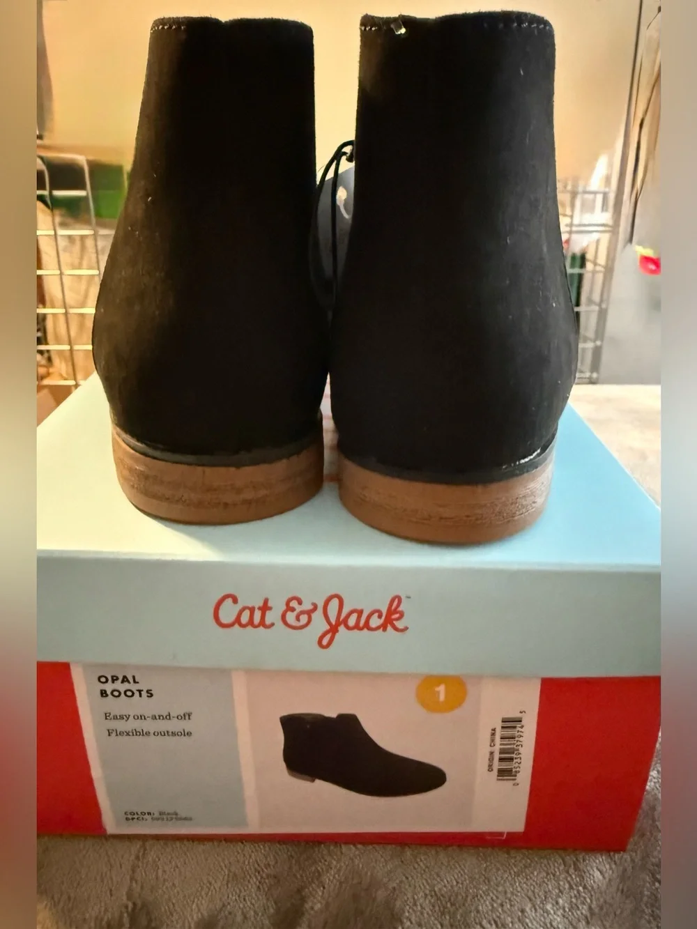 Cat & Jack Size 1 Black Opal Boots